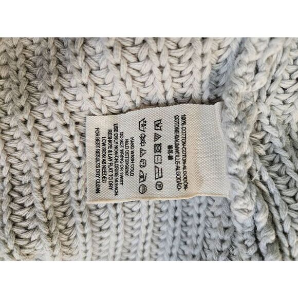 Free People light gray v neck cotton box sweater with bell sleeves.  Size L. - Picture 4 of 4